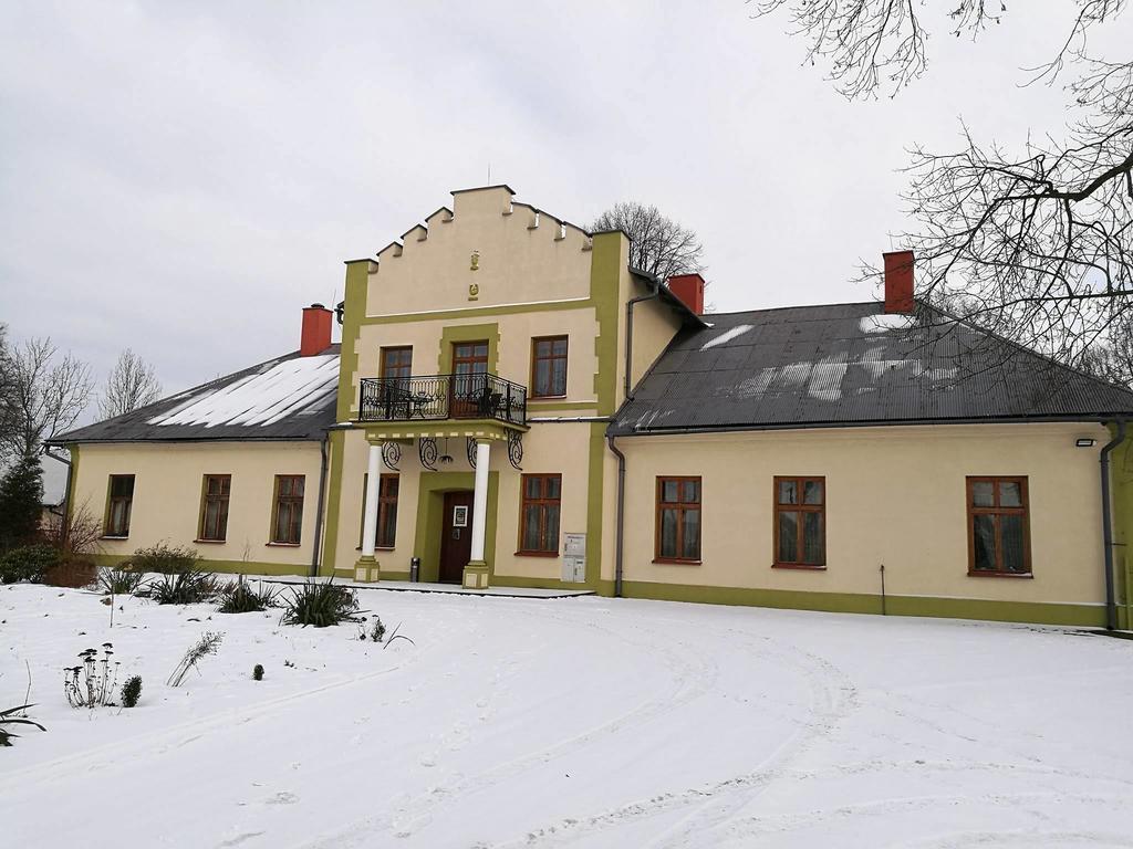 Dworek Mlynarza Затор Екстер'єр фото